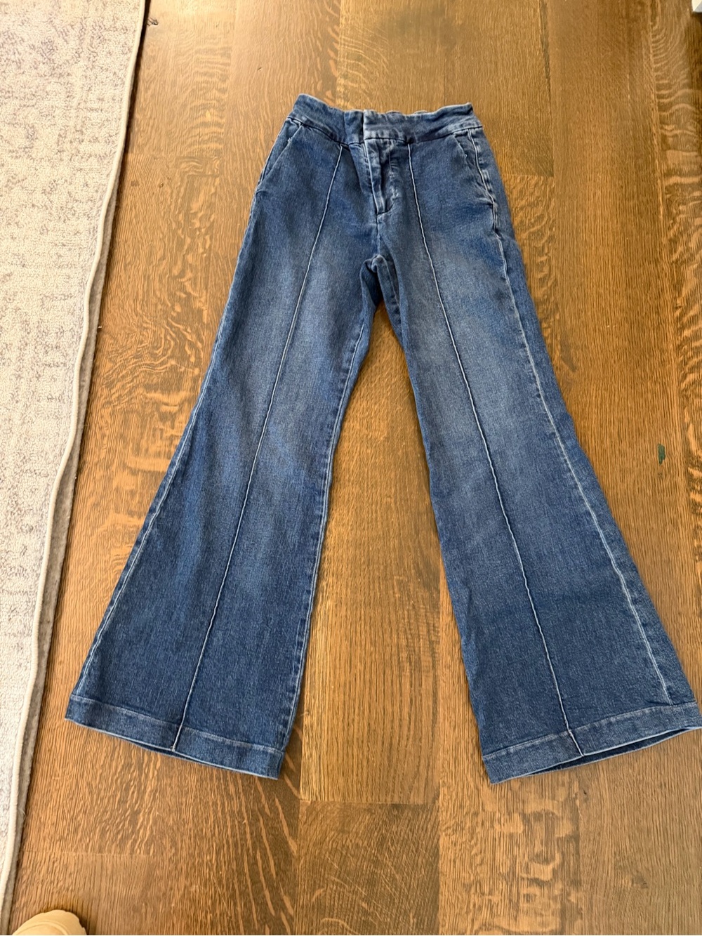 Alice + Olivia Dark Blue Wide-Leg Flare Jeans